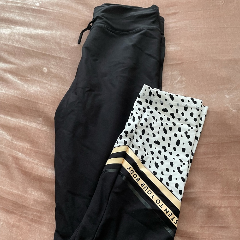 Sarah’s Day x Whitefox leggings